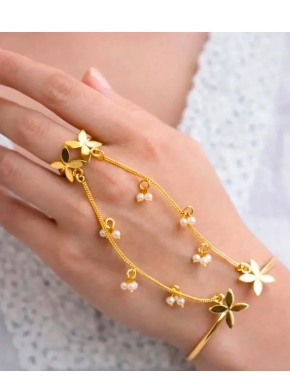 MUGHAL JEWELERS Alia Bhatt Inspired Hath Pool - Picture 1 of 3